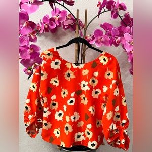 Women’s long sleeved blouse